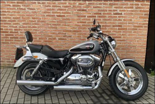 HARLEY DAVIDSON SPORTSTER XL 1200 CUSTOM