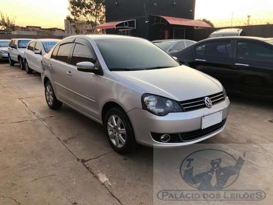 VOLKSWAGEN POLO SEDAN 1.6 MI COMFORTLINE 8V FLEX 4P AUTOMATIZADO