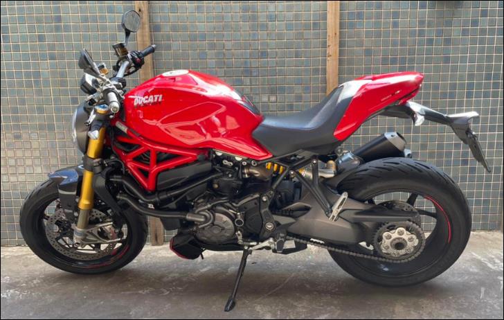 DUCATI MONSTER 1200 S