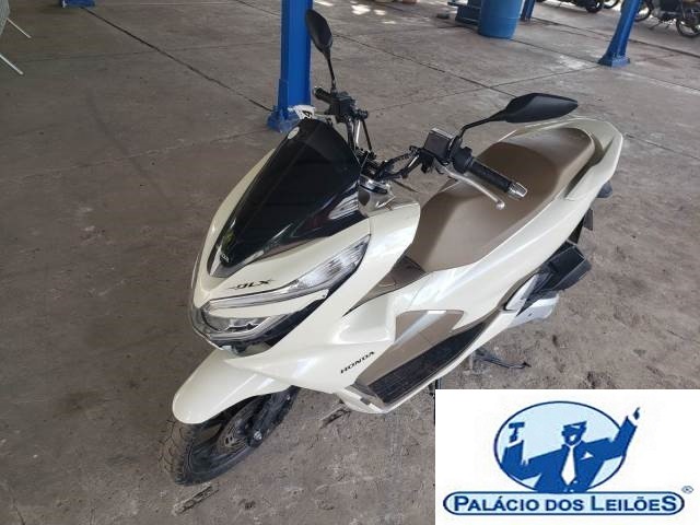 PCX 150 DLX